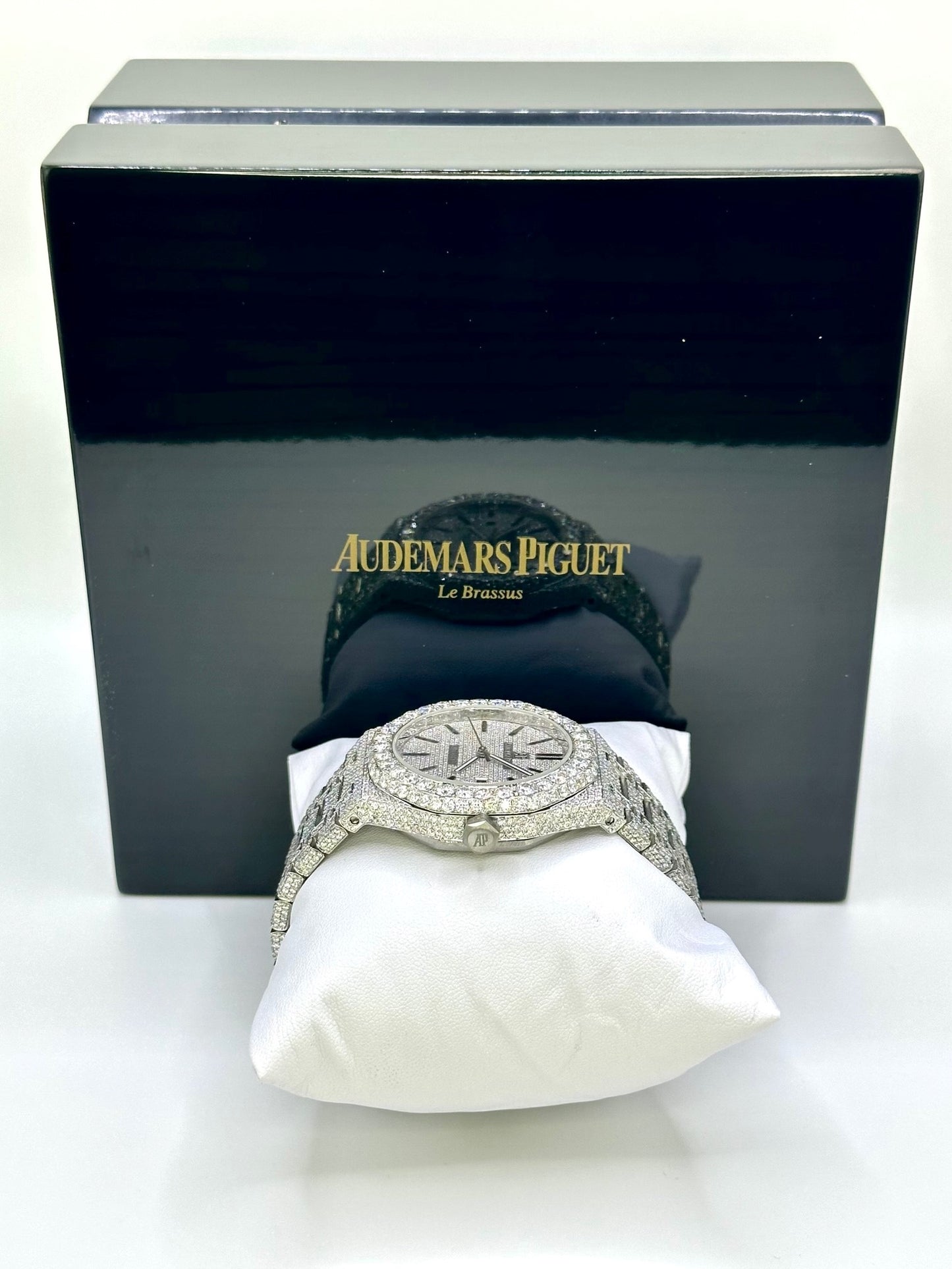 All White Classic Royal Oak Diamond Moissanite Automatic Watch
